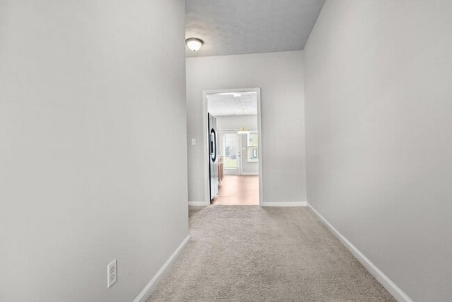 Building Photo - 45 Providence Oak Ct SE