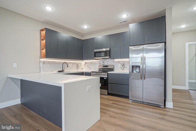 Foto del edificio - 4432 Wingate St