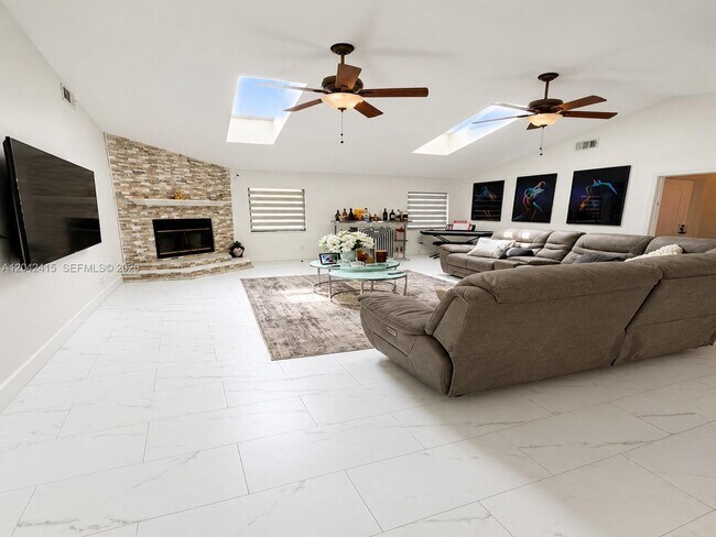 Foto del edificio - 209 SW 42nd St