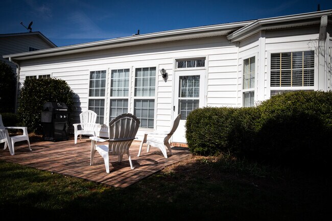 Foto del edificio - 2409 Old Towne Dr