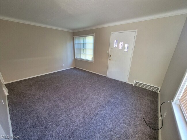 Foto del edificio - 255 E 250th St