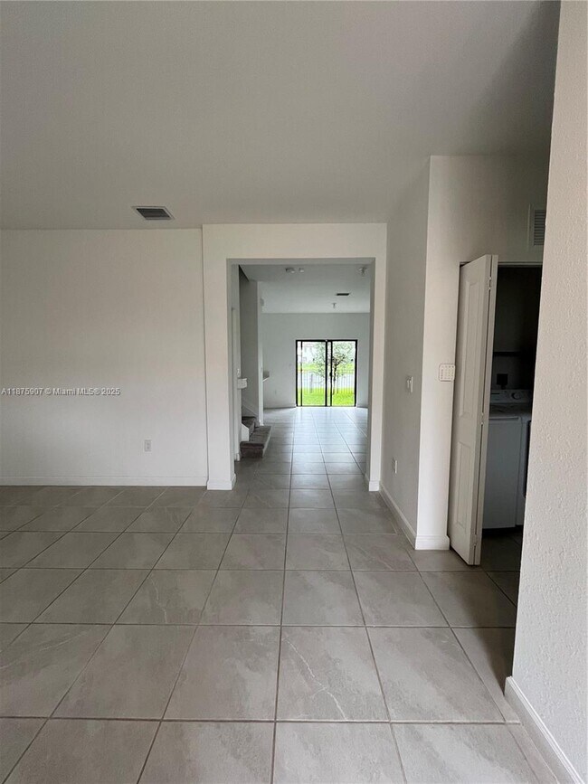 Foto del edificio - 10008 SW 228th Terrace
