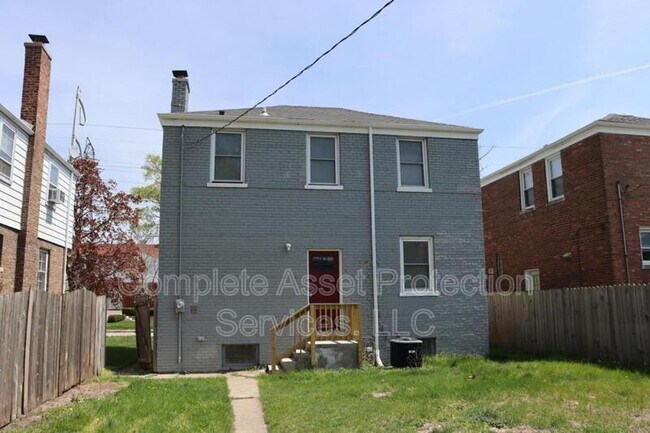 Foto del edificio - 3940 Torrence Ave