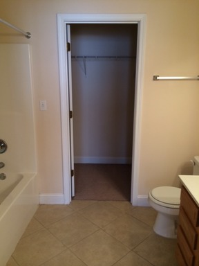 Building Photo - 205 Kensington Ct