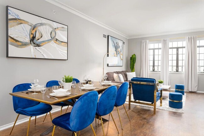 Foto del edificio - 2231 E 67th St