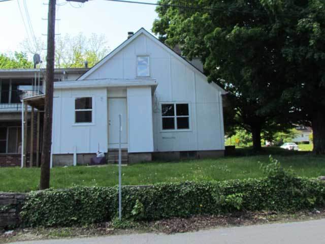 Building Photo - 4 bedroom, 1.5 bath home on the North side...