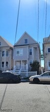Building Photo - 557 Jackson Ave