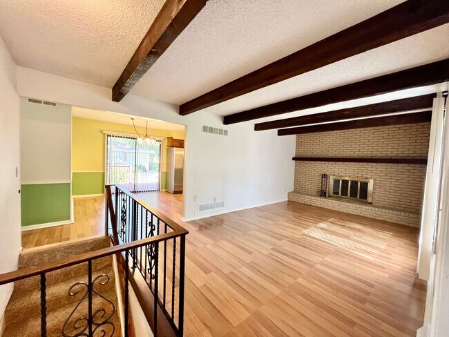 Foto del edificio - 4 Bedroom, 3 Bath walking distance to Amanda Arnold Elementary!
