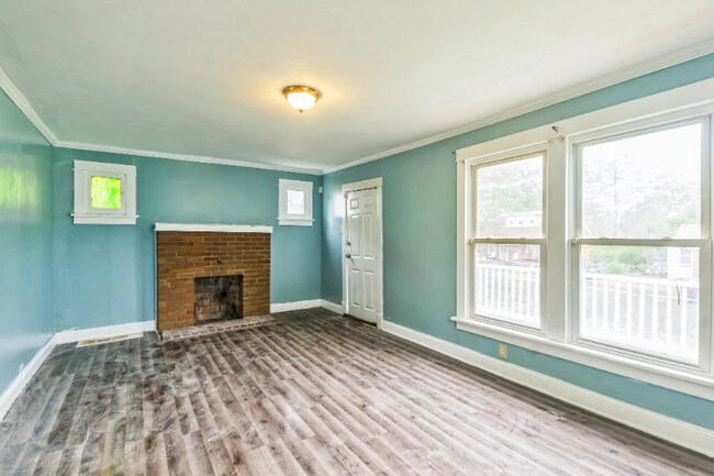 Building Photo - 5421 Janet Ave