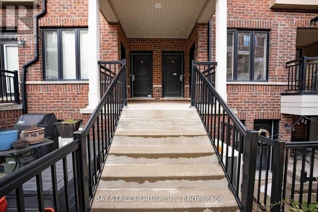 Photo du bâtiment - 10 Carnation Ave