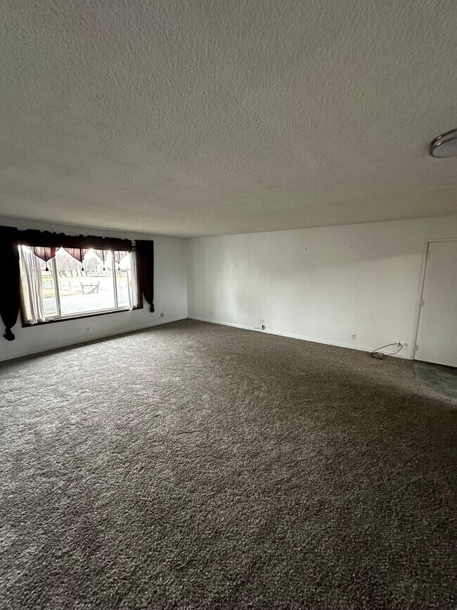 Foto del edificio - Prairie Ave Home (APP#204)
