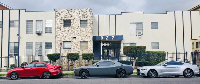 Foto del edificio - 827 S St Andrews Pl