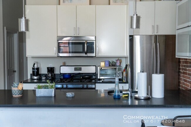 Foto del edificio - South End 3 bed NO FEE Avail 9/1