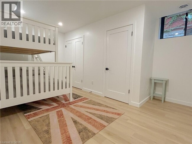 Building Photo - 77 Melbourne St