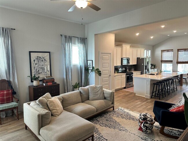 Foto del edificio - 8600 Cumbrae Ln