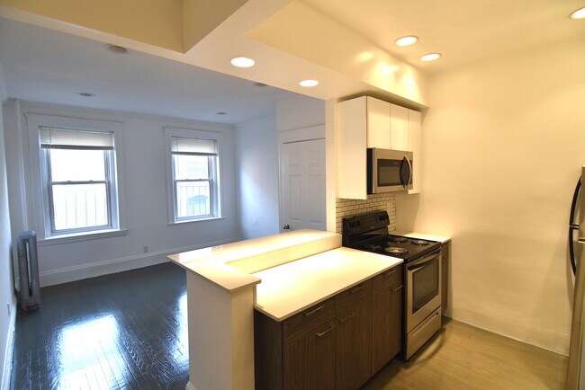 Building Photo - 50 Charlesgate E