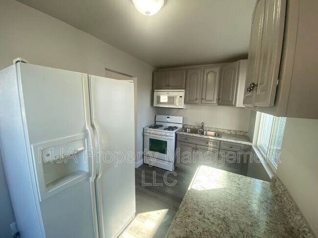 Foto del edificio - 54 Harrison Ave S