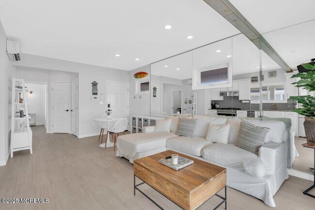 Foto del edificio - 903 Ocean Ave N