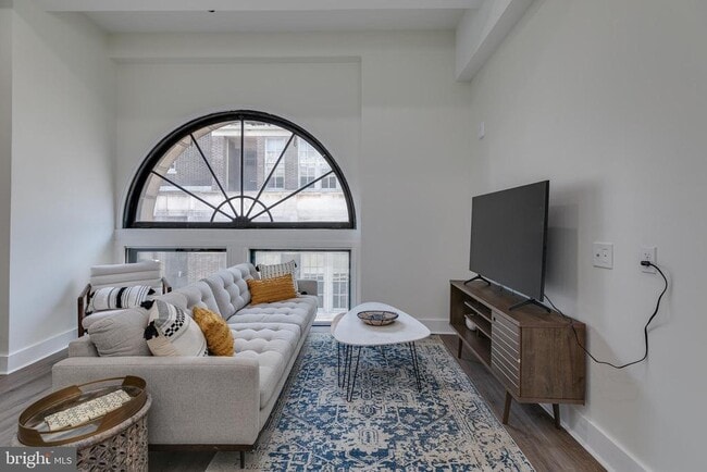 Building Photo - 150 S Independence Mall W