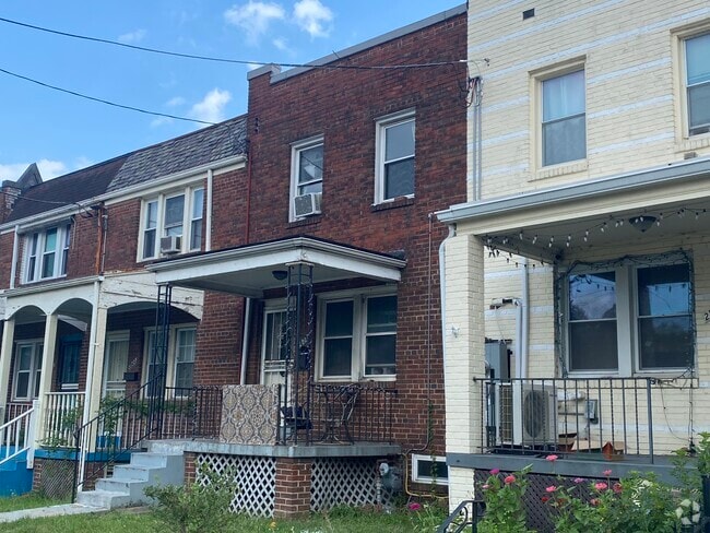 Building Photo - 2521 Benning Rd NE