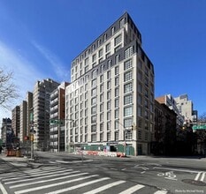 Building Photo - 250 E 21st St