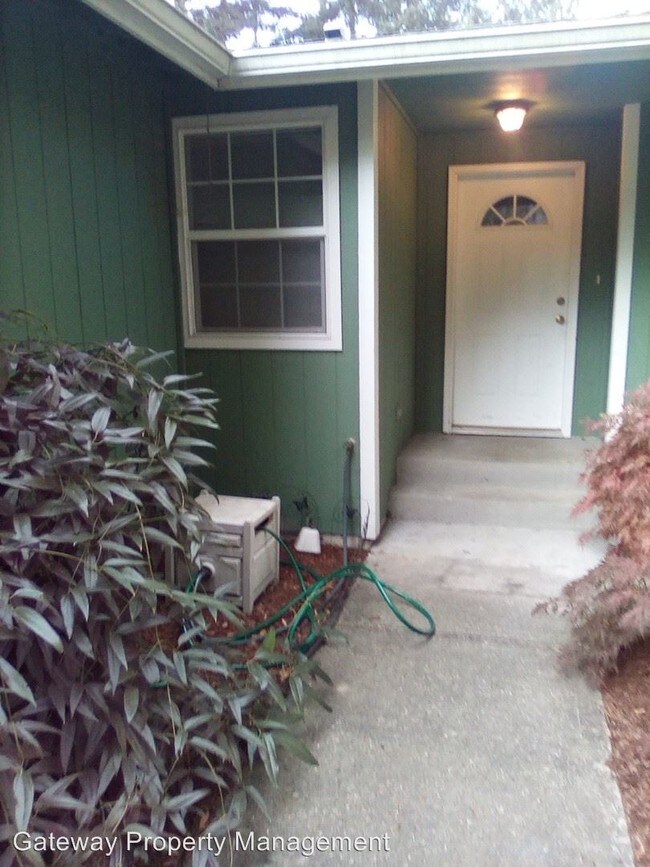 Building Photo - 3 br, 2 bath House - 40 E MERIONETH ROAD