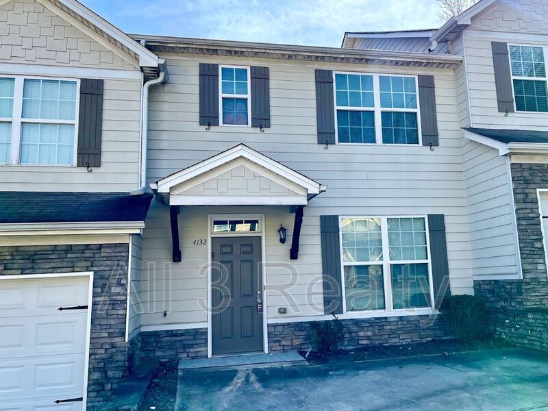 Primary Photo - 4132 High Park Ln