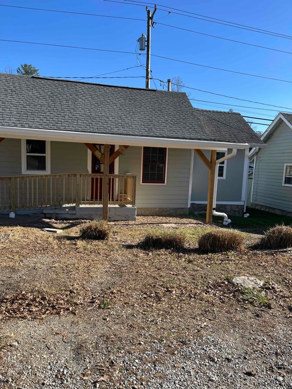 Building Photo - 61 Bent Oaks Ln