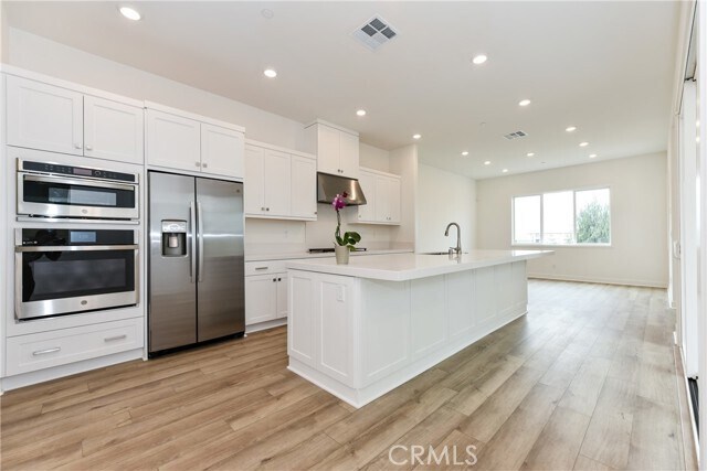 Building Photo - 128 Baluster