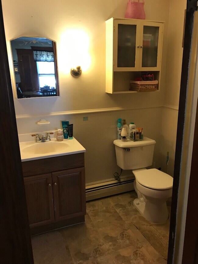 2 Monument St. Unit 2ndfloorapartment4, Winslow, ME 04901 Apartments