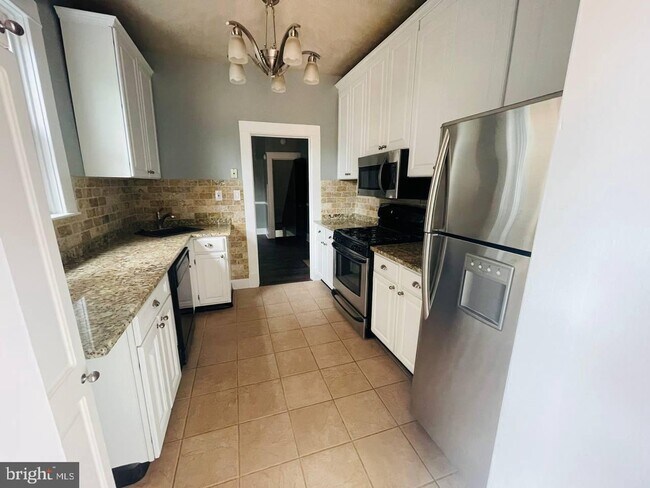Foto del edificio - 1408 W Old Cold Spring Ln