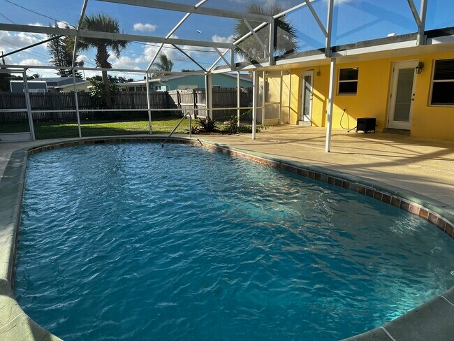 Foto del edificio - 141 Diane Cir