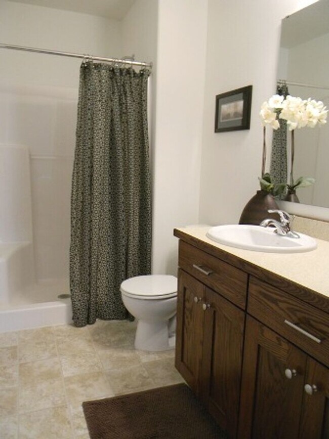 Foto del edificio - 3 Bed 3 Bath Twin Home