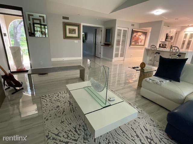 Foto del edificio - 2 br, 2 bath Condo - 5700 Coach House Cir ...