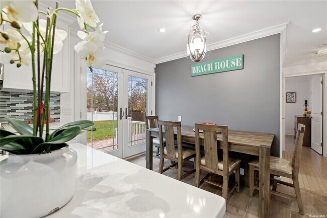 Foto del edificio - 385 Wood Ln