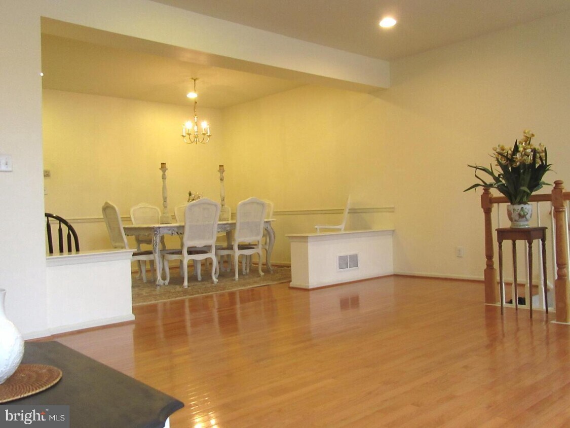 284 Yorktown Ct, Malvern, PA 19355 Townhome Rentals in Malvern PA