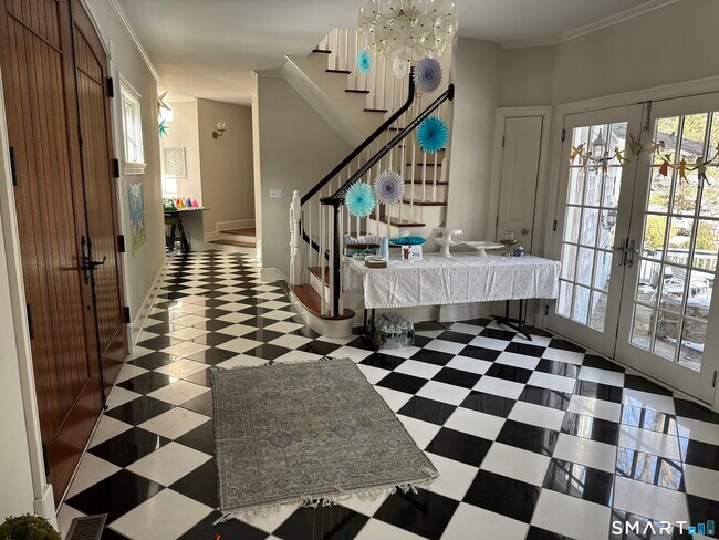 Foto del edificio - 301 Old Norwalk Rd