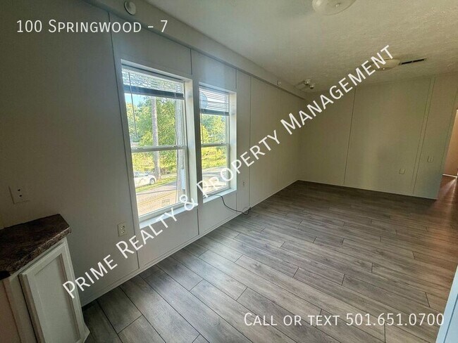 Foto del edificio - 100 Springwood-7