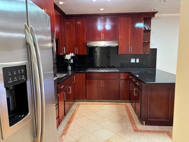 Building Photo - Bright & Spacious Single Family Home - Par...