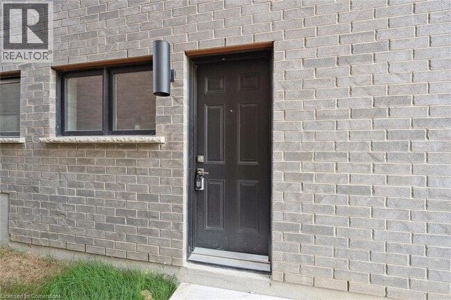 Building Photo - 575 Balsam Poplar St