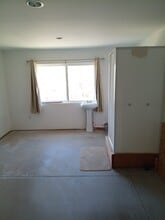 Building Photo - 200 S Pipestone Ln