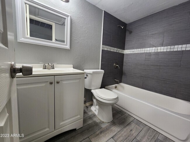 Foto del edificio - 14608 N 54th Ave