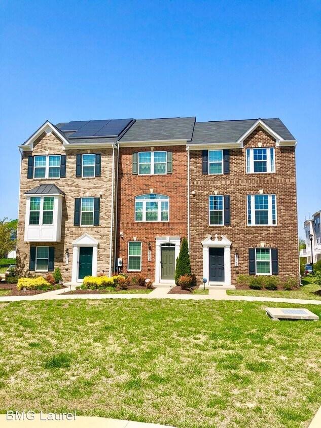 Primary Photo - 3 br, 2.5 bath House - 9905 New Pointe Dr