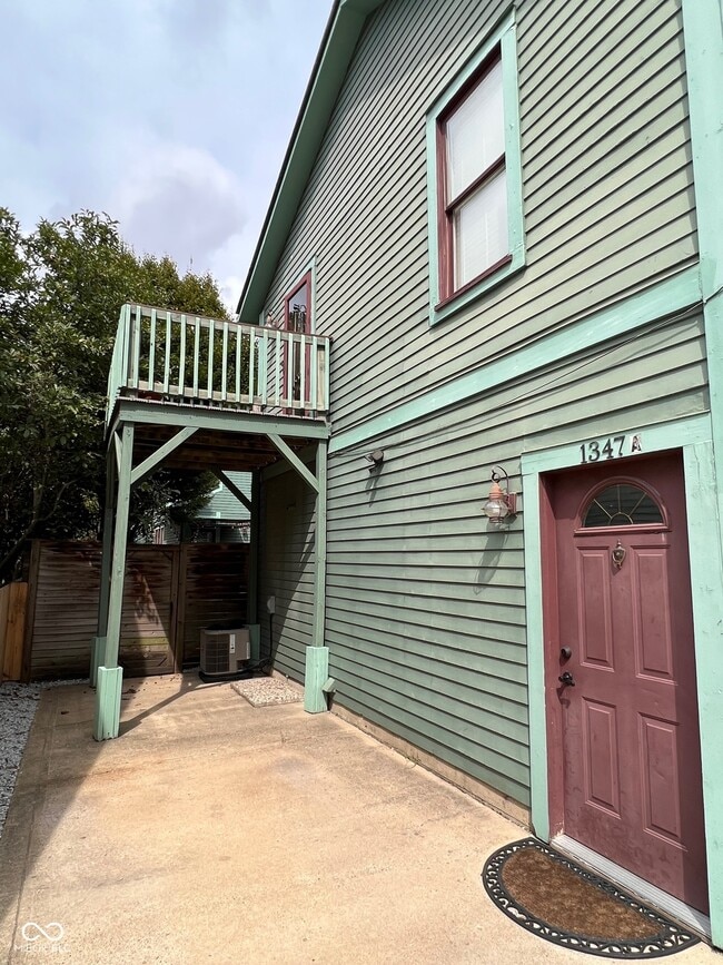Building Photo - 1347 N Park Ave