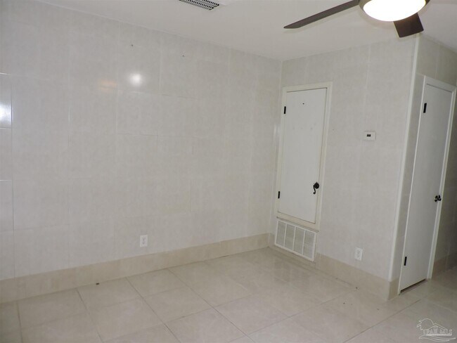 Foto del edificio - 1345 Jasma Ln