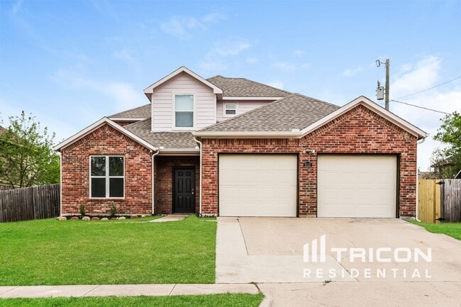 Building Photo - 2115 Mesa Wood Dr
