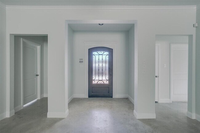 Foto del edificio - 2704 Gordon Ave