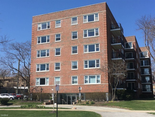 Building Photo - 1 br, 1 bath Apartment - 550 Sheridan Sq 1H