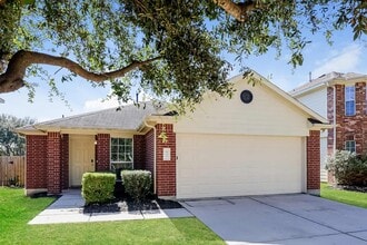 Building Photo - 922 Doubletree Glen Dr