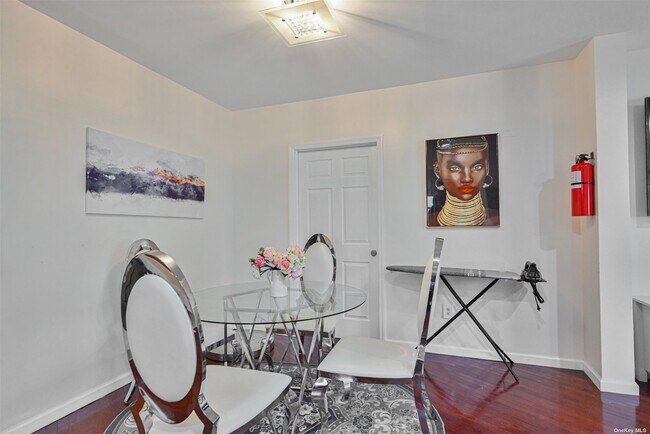 Foto del edificio - 120-33 195th St